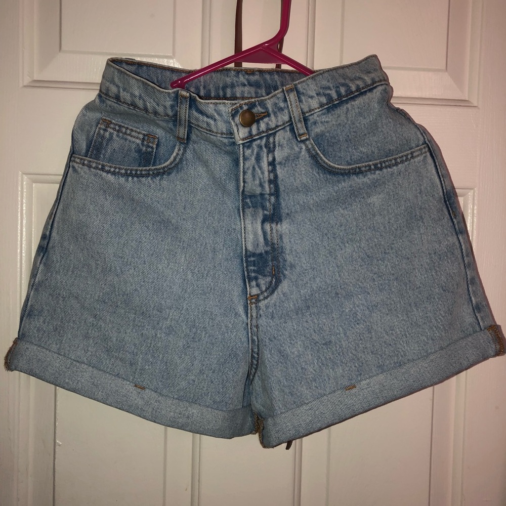 LAA  Apparel Denim loose cuff Short! Médium wash